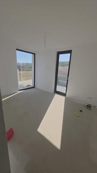 Casă individuală cu 4 camere cu Teren 400 Mp în Cetate
