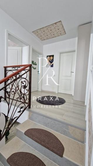 Duplex cu 5 camere cu Canalizare în Florești