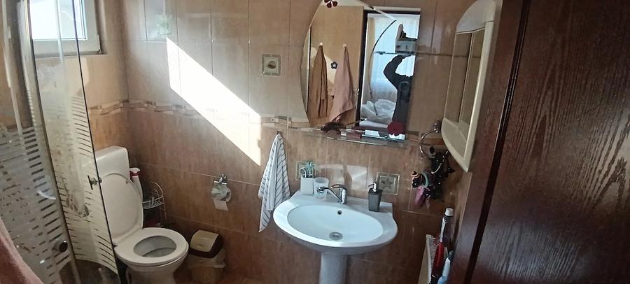 Casă cu Teren 300 Mp în Central