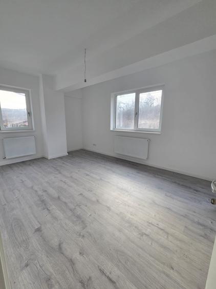 Apartament cu 3 camere decomandat în Frumoasa
