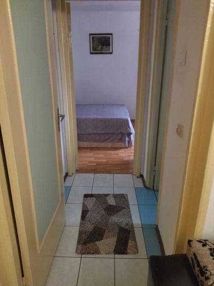 Casă cu 2 camere decomandat în Central