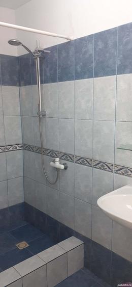 Inchiriez camera in vila - 1