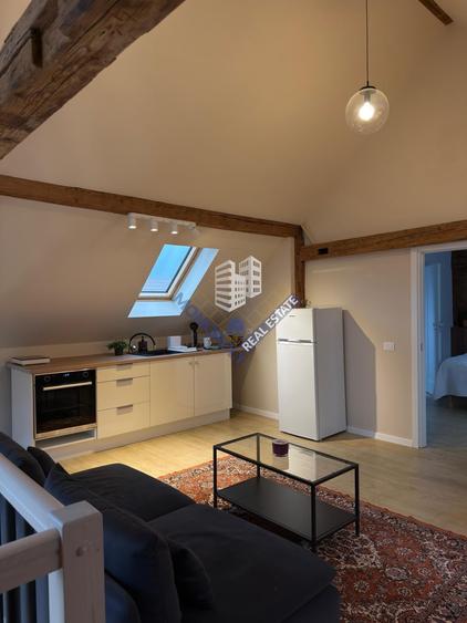 Garsonieră modernă de închiriat – Centrul Vechi Brașov, mansardă - 9