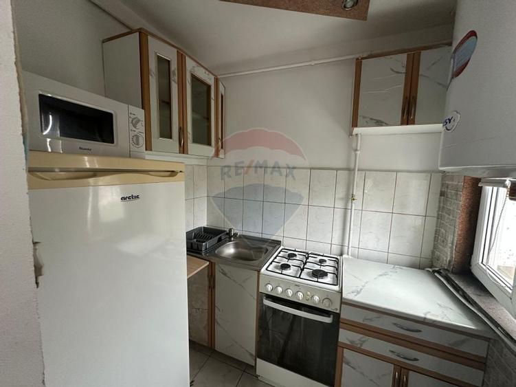 DE VANZARE - GARSONIERA  / INVESTITIE - 2