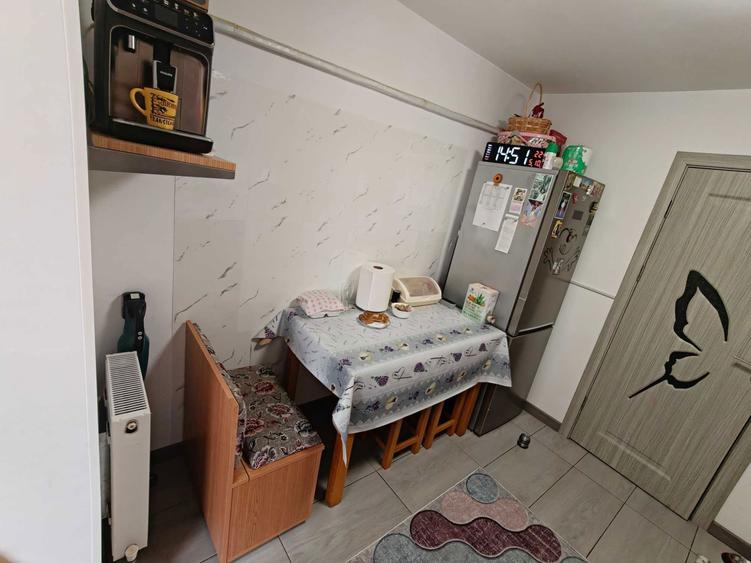 Apartament 2 camere etaj 1 zona Gara renovat complet - 1