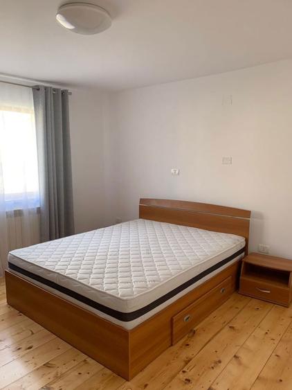 Casa de inchiriat la Fagaras, curte - 3