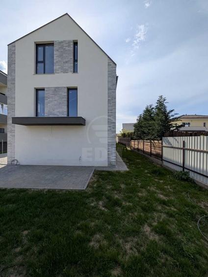 Duplex de vanzare,zona Urusagului - 3