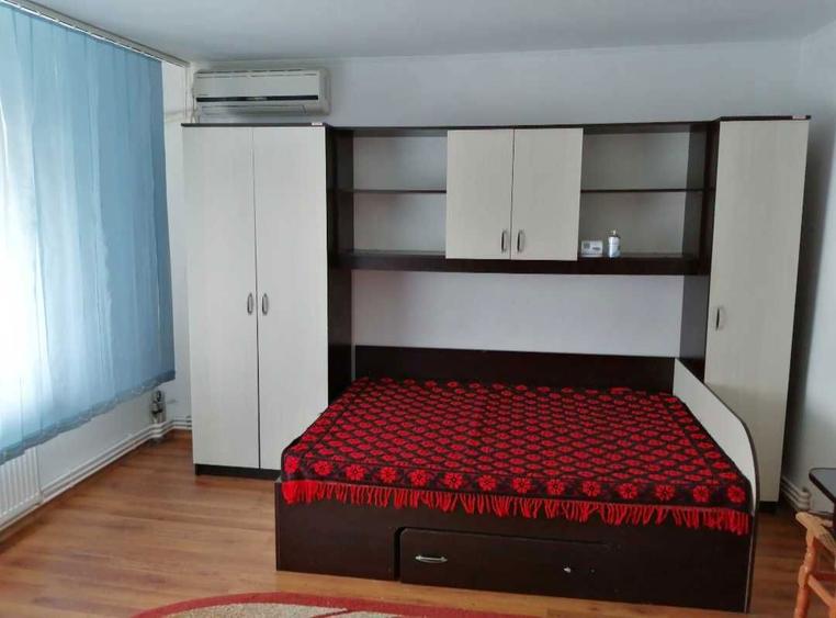 Ofer spre inchiriere garsoniera - 2