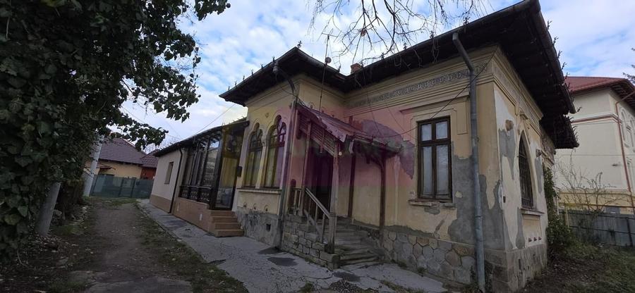 Apartament 6 camere in casa, Campina zona centrala - 9