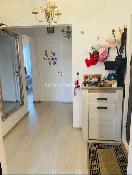 Vand apartament 3 camere decomandat