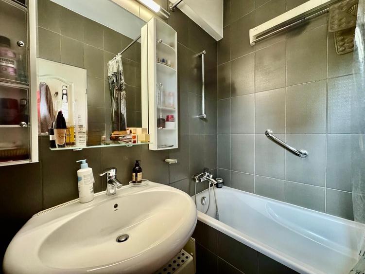 Vanzare 2 camere - Parcul Cismigiu | metrou Universitate - 7