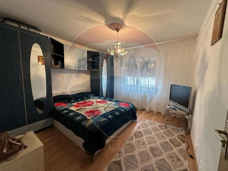 Apartament cu 3 camere de v&acirc;nzare &icirc;n zona Nord - 1