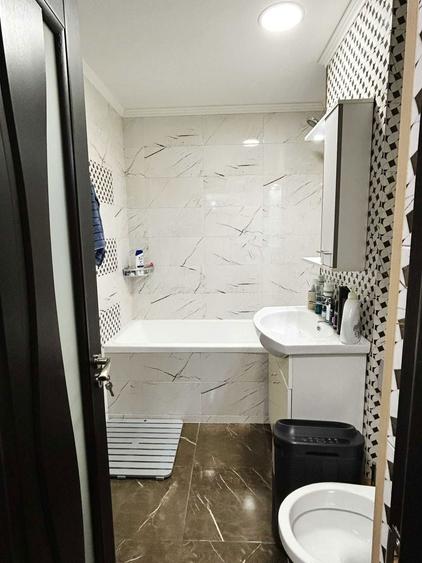 Vand apartament 2 camere decomandat, etaj 1 - 8