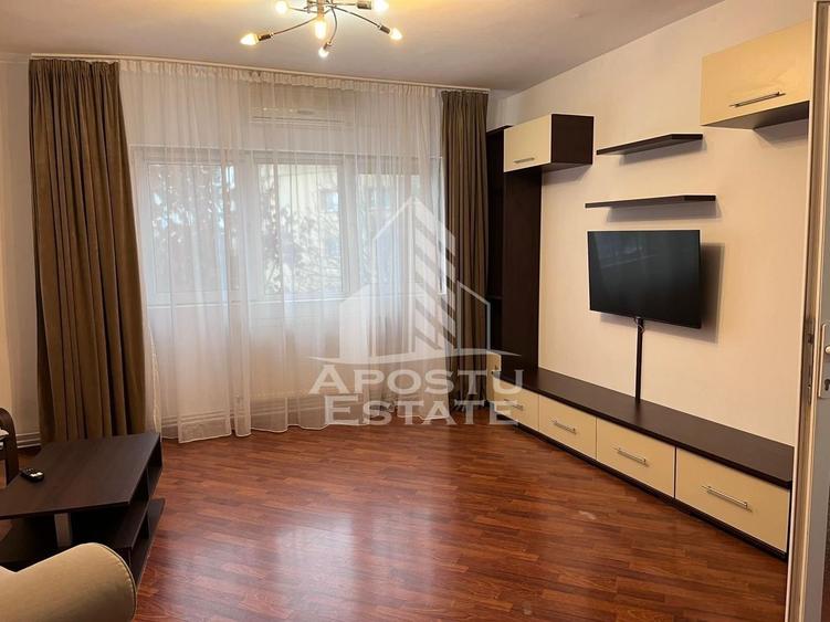 Apartament cu 3 camere, decomandat, centrala proprie, zona Soarelui - 2