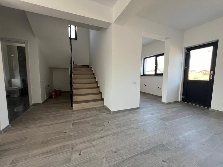 Vila individuala Comuna BERCENI - 6