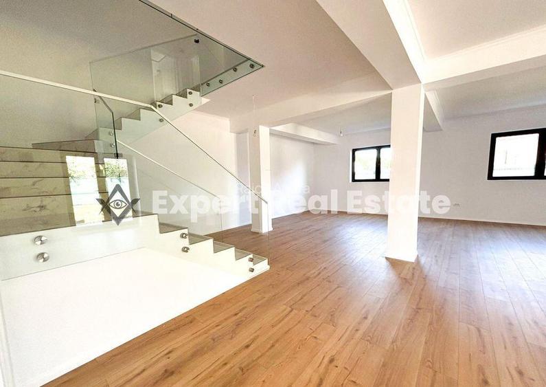 VILA SPATIOASA TUNARI-PIPERA