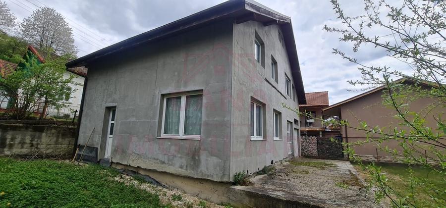 CASĂ INDIVIDUALĂ LA GRI 4CAMERE \RUSCA MONTANĂ \JUD.CS - 4