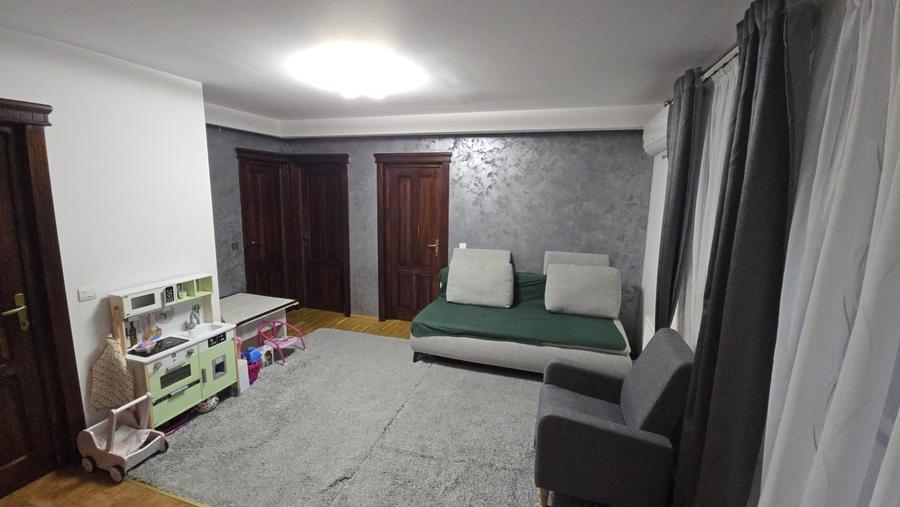Apartament de vanzare - 4