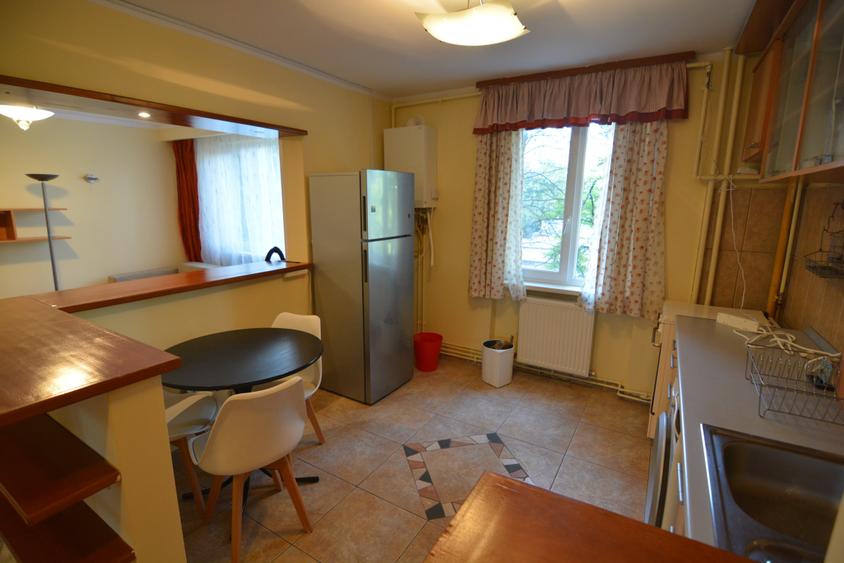 Apartament cu 3 camere cu centrala proprie zona Gării de Nord - 6