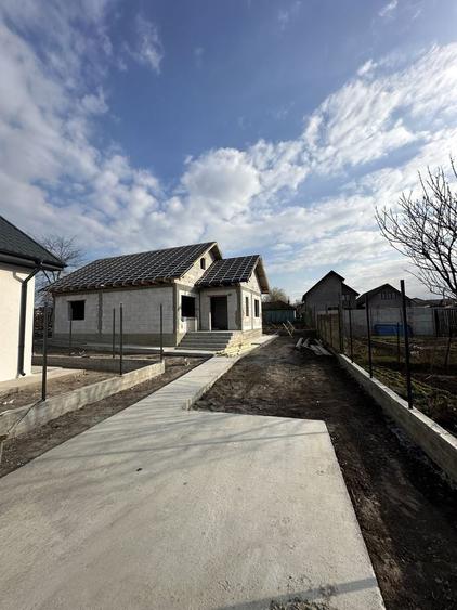 Casa de vanzare - Valu lui Traian - teren 335 m2 - 3