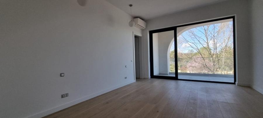 Vila Lux cu vedere la LAGUNA ALBASTRA - 48