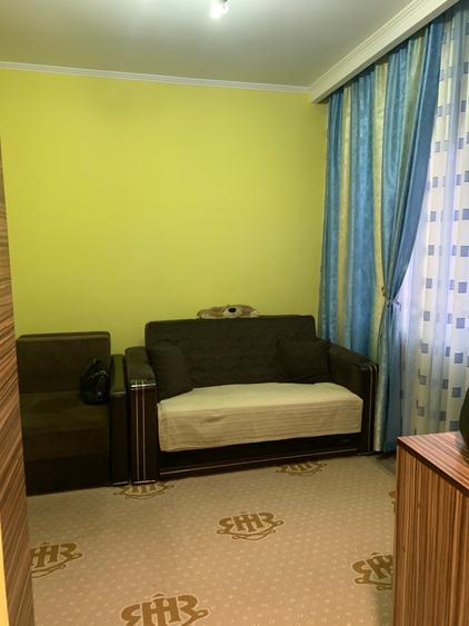 2 Garsoniere lipite  parter Basarabia - 2