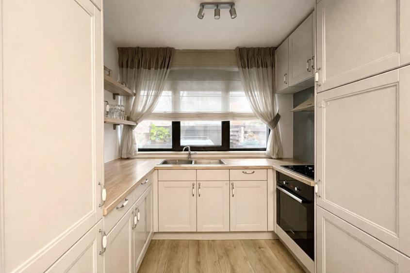 VILA DEOSEBITA / 5 CAMERE / COMPLET MOBILATA SI UTILATA - 2