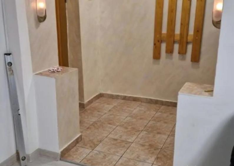 Inchiriez apartament 2 camere deasupra de finan?e gara - 1