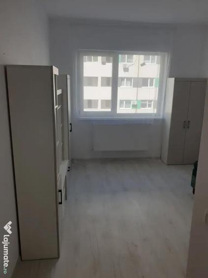 Inchiriez garsoniera cu loc de parcare. Weiner residence - 1