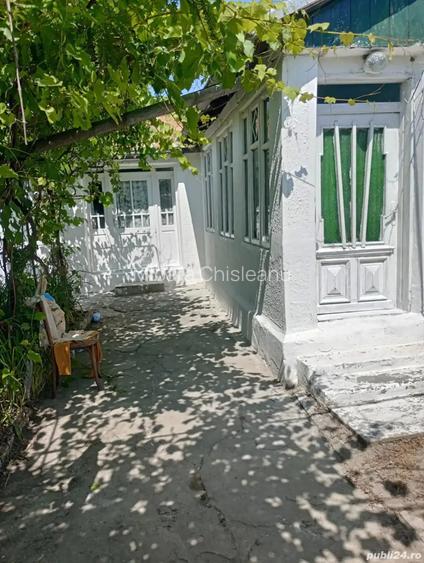 Casa de vanzare +teren 900m