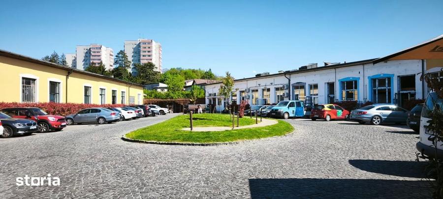 Spatiu comercial 70 mp, Curtea PETRY, parcare privata - 14