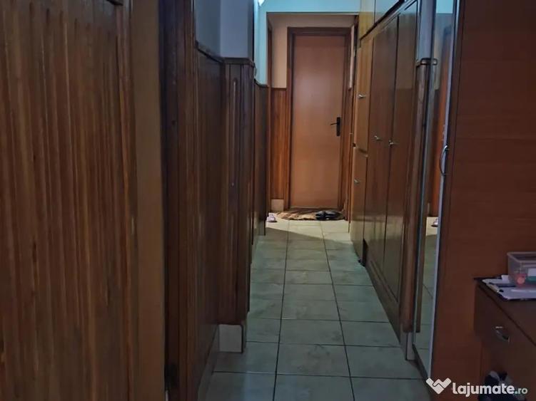 Proprietar pret negociabil,vand apartament 3 camere Viziru 3 - 1