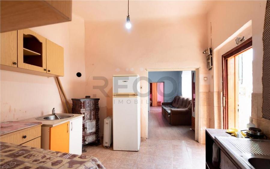 RECO, Casa din caramida, Zona Velenta, Oradea - 4