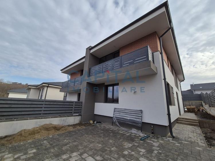 Case cuplate, panouri fotovoltaice, central Dezmir - 7