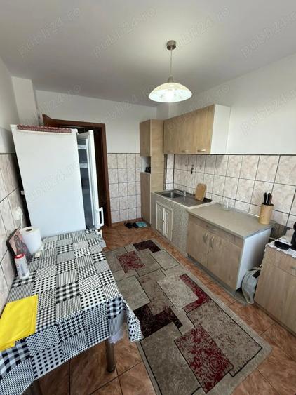 Inchiriez apartament 2 camere - 1