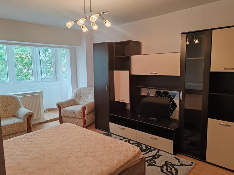 Lacul Tei, inchiriez garsoniera spatioasa 43 mp - 1