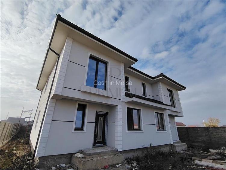 Duplex 5 camere - curte amenajata - zona linistita.