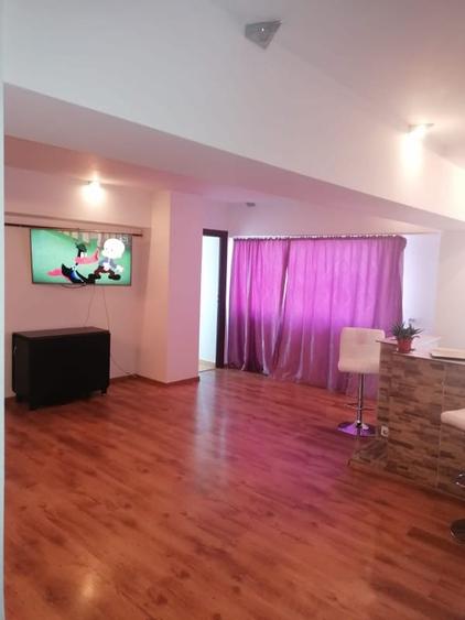 Casa de Cultura-bloc stradal-2 camere decomandate, mobilate si utilate - 3