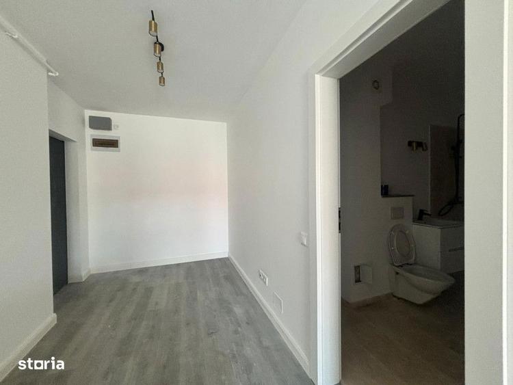 Vanzare-Zona ?tefan cel Mare, apartament cu 2 camere, parter - 6