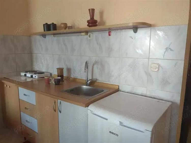 Garsoniera in zona Universitate - 1