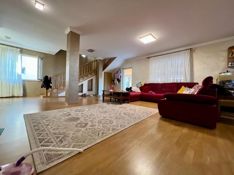 Casă cu 6 camere în Moșnița Veche - 7