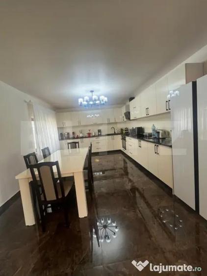 Casa de vanzare, 4 camere, 200 mp, zona centrala - Primaveri - 6