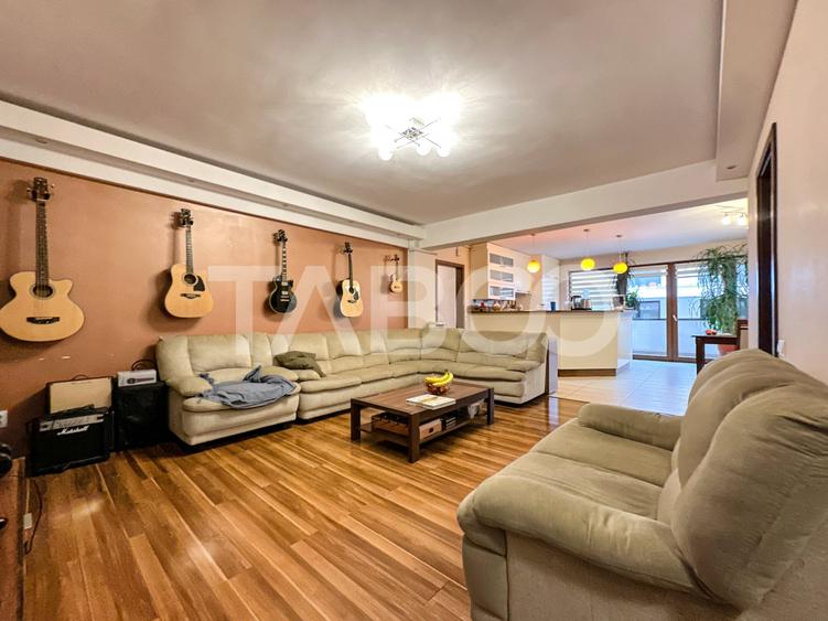 Apartament cu 3 camere 102 mp utili de vanzare bloc nou garaj inclus - 1