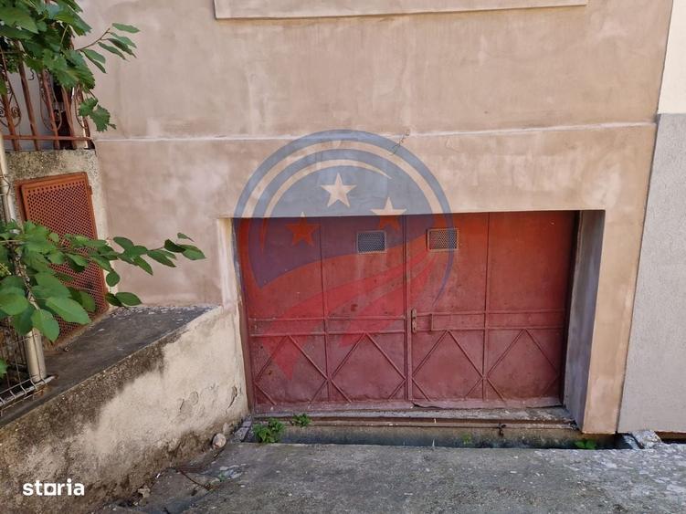 Casă cu 4 camere în Ungureni