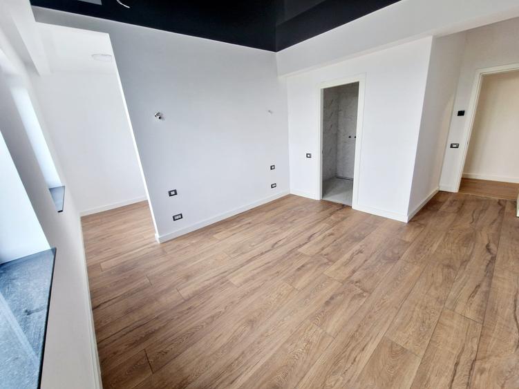 Penthouse cu 4 camere, 372 mp inclus terasa , la 200 m de rond Pipera - 11