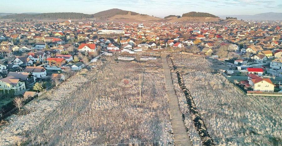 Teren intravilan cu Autorizatie de Construire - 5