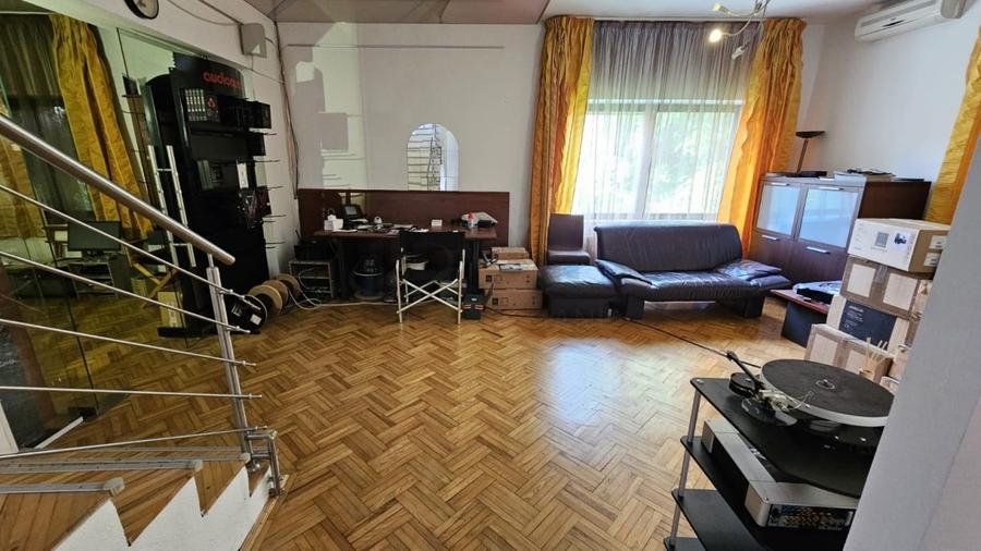 REV2004674 Vila 6 Camere I Capitale - 3