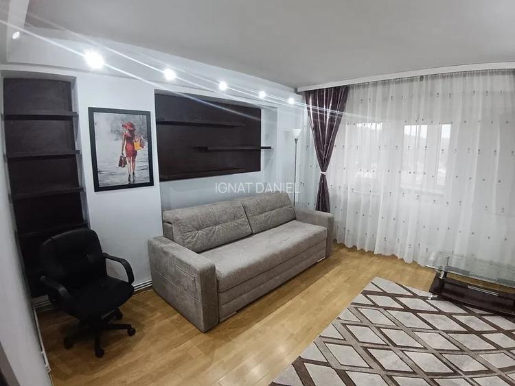 Apartament cu 1 camera, decomandat, zona Nicolina-Belvedere