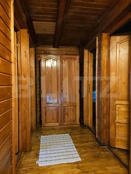 Casa de vacanta cu 4 camere,3300 mp teren,Valisoara - 3