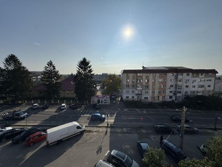 Apartament 3 camere 60 mp bloc 1980 central Filipesti de Padure! - 25